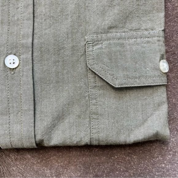 Banana Republic Standard Fit Button Up Shirt Chambray - Picture 4 of 5